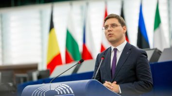 Negrescu: „Există sincope în aplicarea PNRR. România are mult mai multe ţinte faţă de alte ţări”
