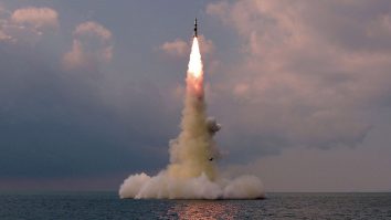 Coreea de Nord a lansat o rachetă cu rază lungă de acțiune după ce a avertizat SUA și Coreea de Sud cu privire la noi exerciții