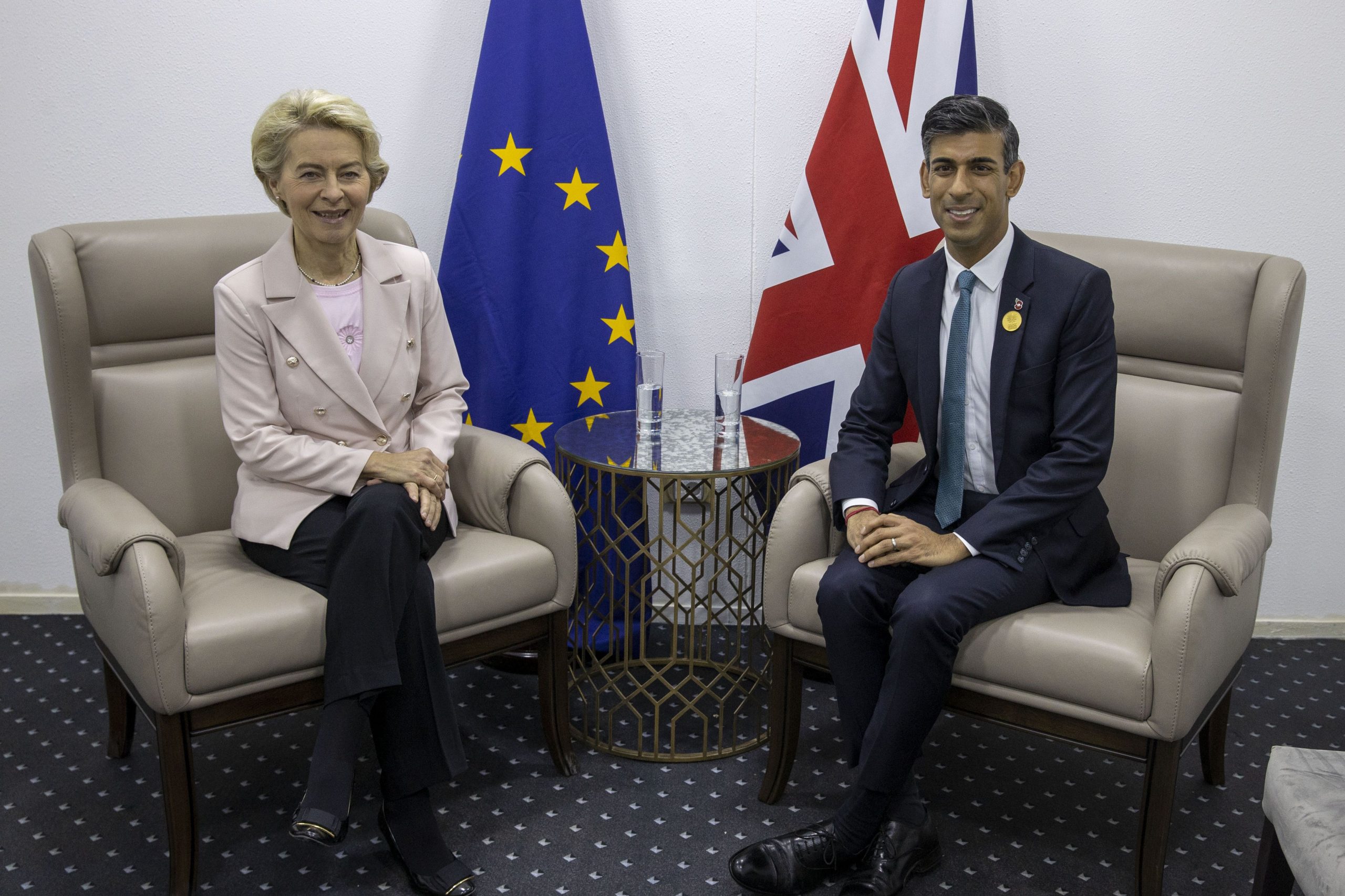 Rishi Sunak și Ursula von der Leyen urmează să poarte discuții finale privind un nou acord post-Brexit pentru Irlanda de Nord