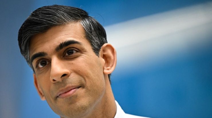 Rishi Sunak va îndemna Occidentul să dubleze ajutorul militar, în timp ce trupele de pe linia frontului pledează pentru arme