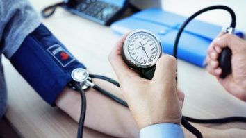 STUDIU. Cum puteți scăpa de tensiunea arterială ridicată pentru totdeauna. Secretul este în farfuria ta