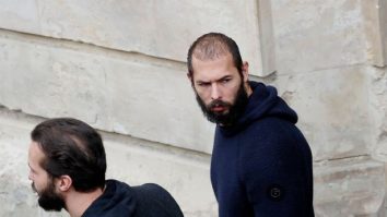 Andrew și Tristan Tate rămân în arest pentru încă 30 de zile