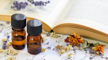 Cercetătorii sunt pe urma miresmelor din trecut. Care erau parfumurile din antichitate