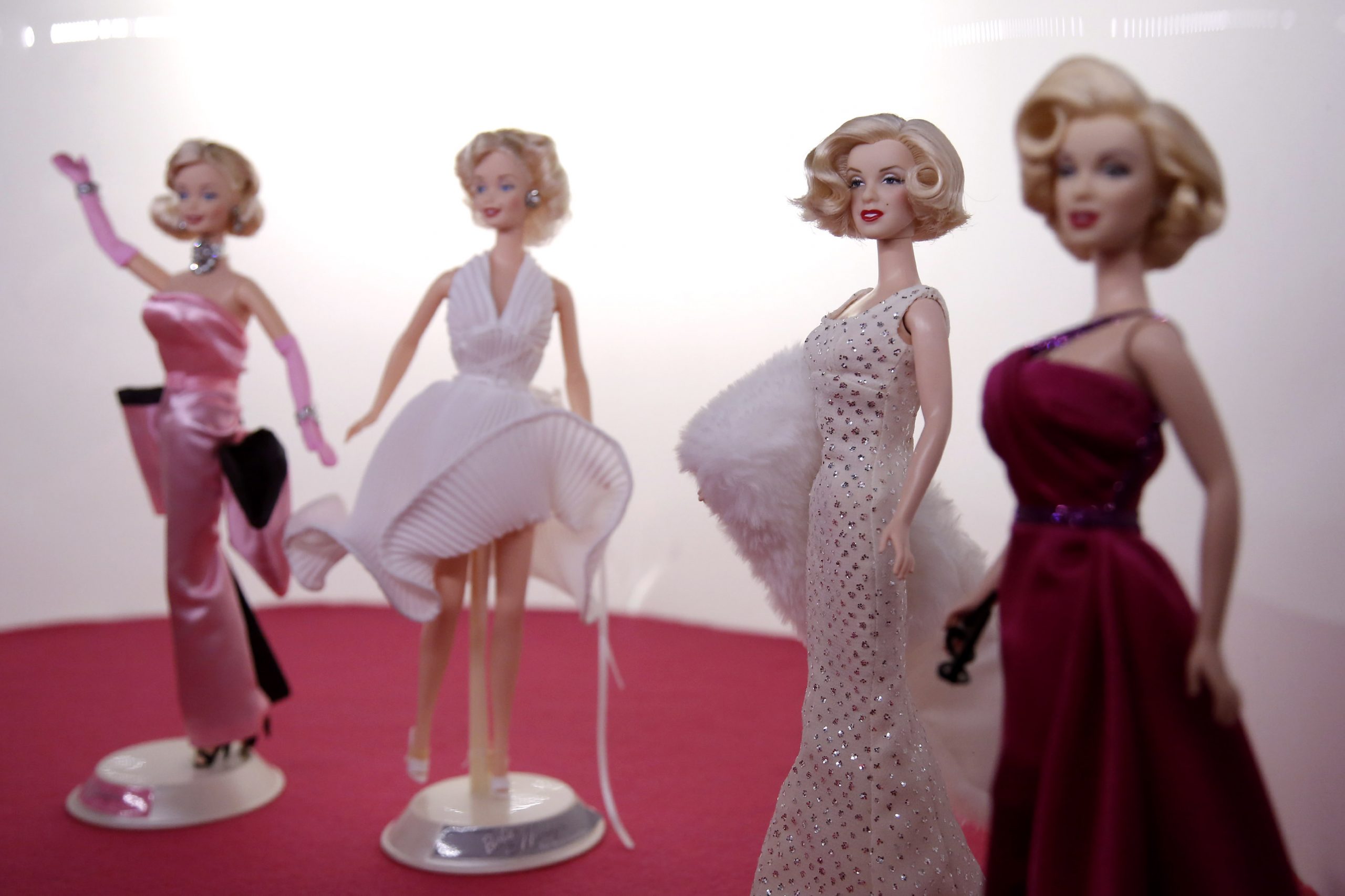 Barbie împlinește 64 de ani: Povestea unei păpuși care este mai feministă decât pare