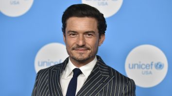 FOTO. Orlando Bloom a vizitat copiii din Ucraina.  „Nu m-am așteptat ca războiul să se extindă în toată țara”
