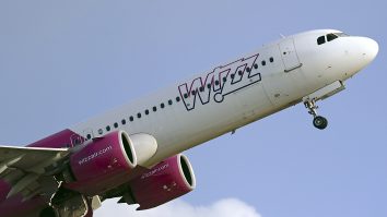 Vești bune pentru călători: Compania aeriană Wizz Air anunță introducerea unei noi rute din România