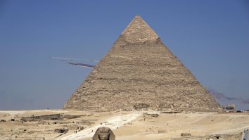 FOTO. Radiațiile cosmice ajută la descoperirea unui coridor ascuns în Marea Piramidă din Giza (Egipt) – Dar ce este?