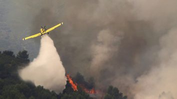 VIDEO. Incendii de vegetaţie în Spania: Flăcările au distrus 7.413 de hectare de pădure
