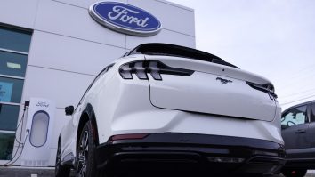 Peste 140.000 de mașini ale Ford au fost rechemate în service din cauza riscului de incendiu la motor. Care sunt modelele vizate