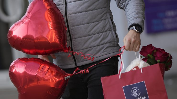 Cât a costat cel mai scump cadou comandat din online-ul românesc, de Mărțișor și Ziua Femeii