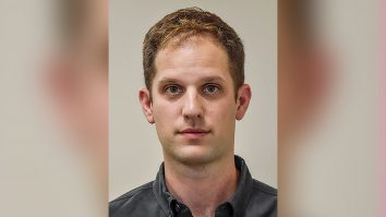 VIDEO. Un jurnalist de la The Wall Street Journal a fost arestat în Rusia. Este suspectat de spionaj