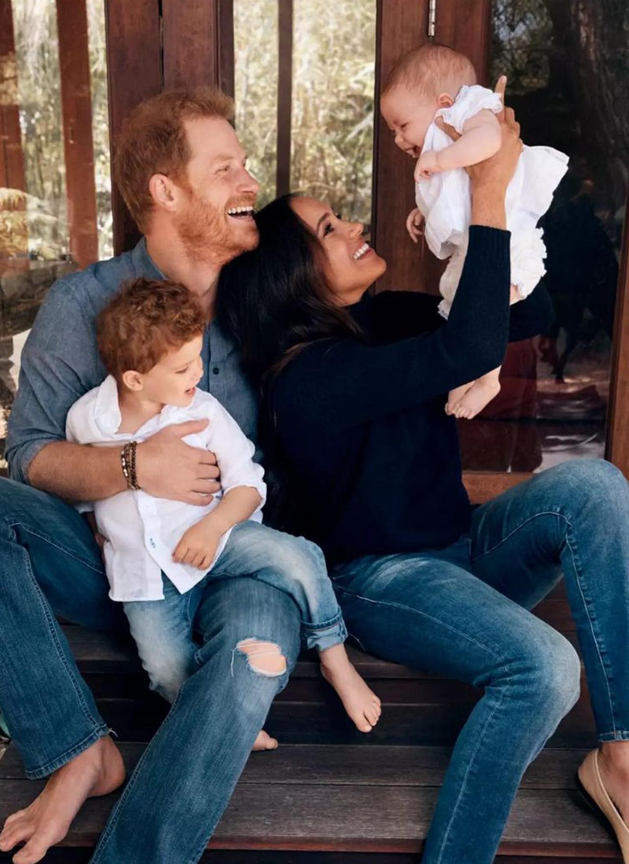 Copiii Prințului Harry și ai lui Meghan Markle au acum titluri regale