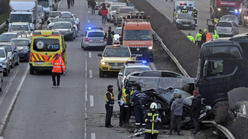 MAE anunţă că trei români au fost răniţi, unul este în stare gravă în accidentul din Ungaria