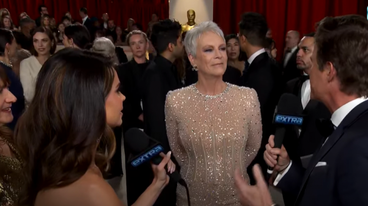 Jamie Lee Curtis dedică primul său Oscar părinților săi și cinematografiei de gen: „Tată, mamă, tocmai am câștigat un Oscar”