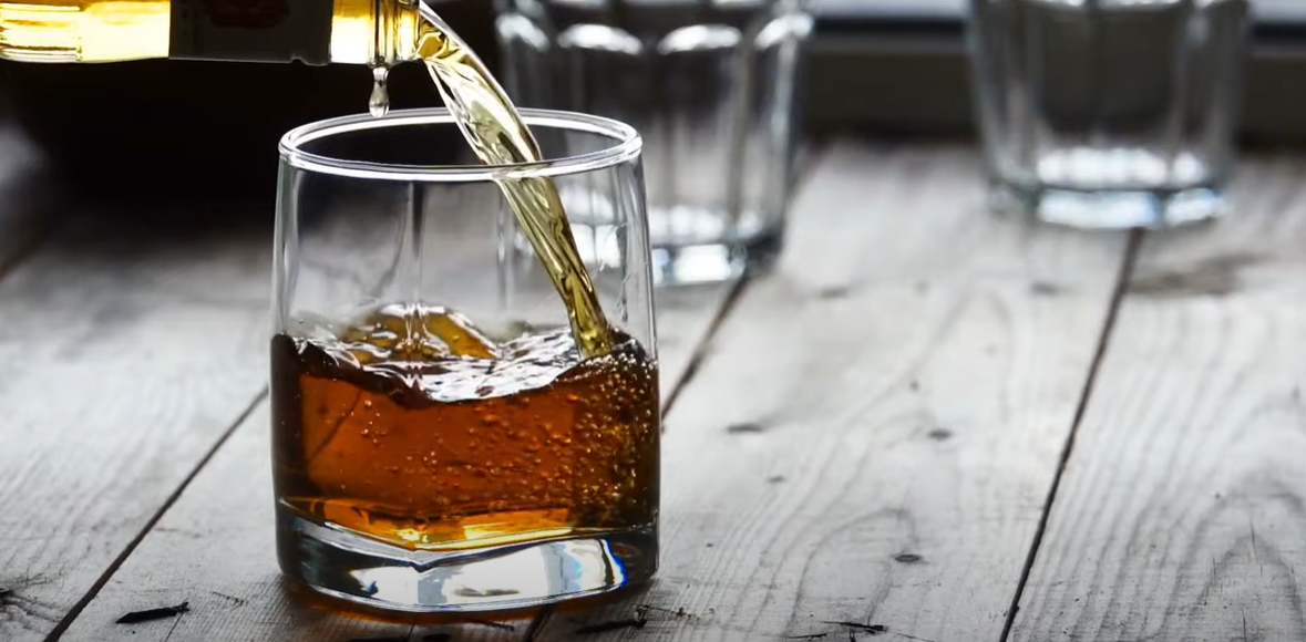 Borg – băutura alcoolică extrem de populară pe TikTok și riscurile sale pentru sănătate