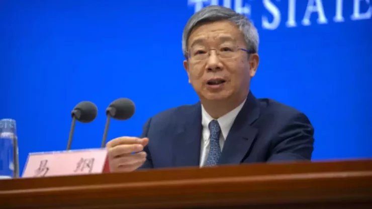 China și-a menținut în funcție guvernatorul băncii centrale și ministrul de finanțe, deși țara se confruntă cu dificultăți economice