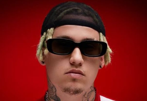 Rapperul Costa Titch s-a prăbușit pe scenă și a murit în timpul unui concert. El avea 27 de ani