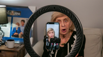 Tova Friedman a devenit vedetă pe TikTok la 85 de ani. Poveștile ei despre Holocaust i-au adus succesul. VIDEO