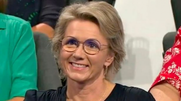 O femeie în vârstă de 50 de ani ia decizii curajoase după ce află că soțul ei este infidel