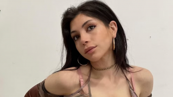 O femeie care s-a căsătorit cu ea însăși ia în considerare divorțul după 24 de ore. Care e motivul