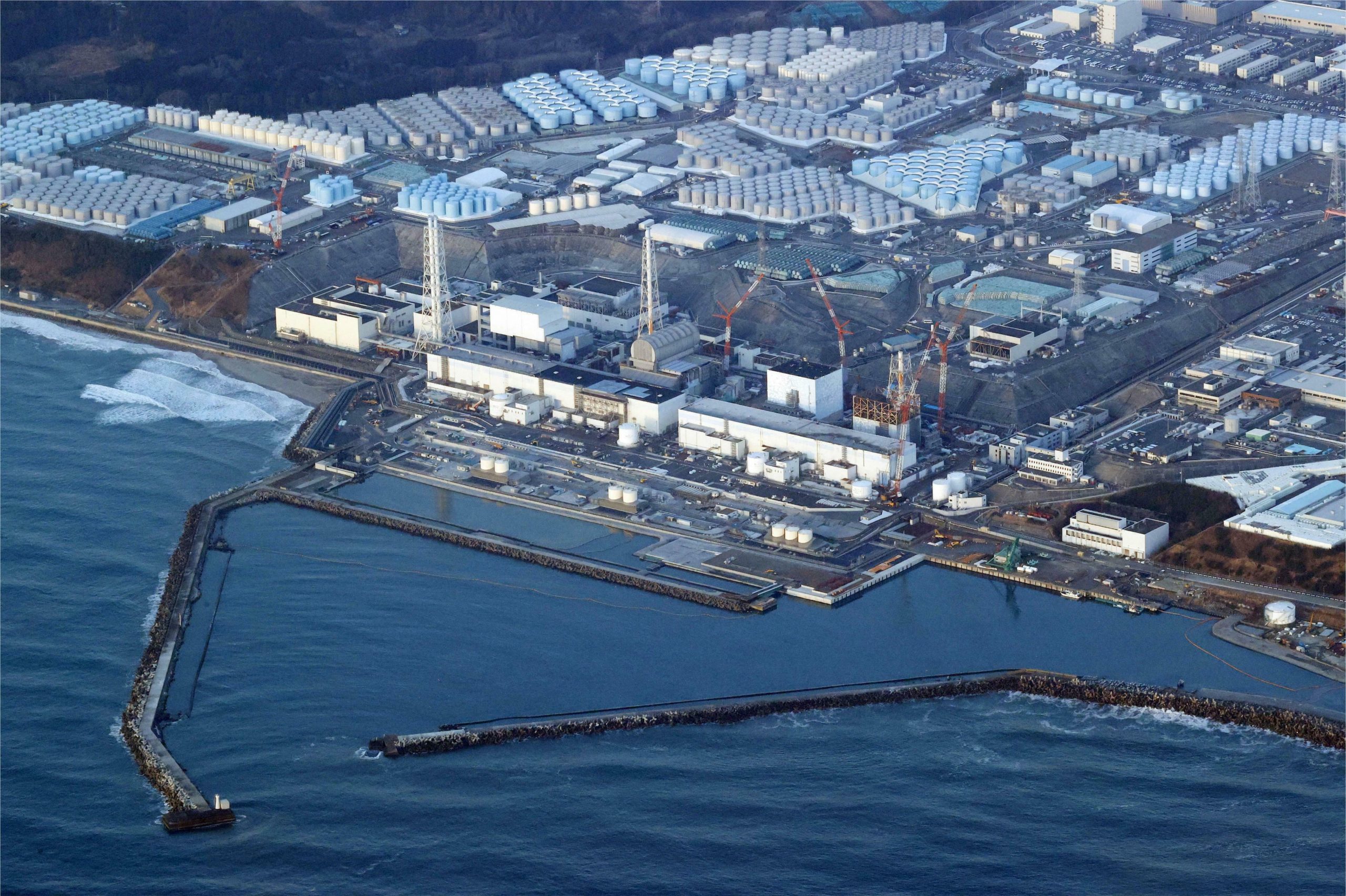 Ce se întâmplă la centrala Fukushima la 12 ani de la tripla topire a reactoarelor? Japonia se pregătește să elibereze în mare o cantitate masivă de apă uzată radioactivă tratată
