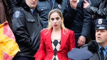 FOTO: Lady Gaga se transformă în Harley Quinn. În ce film va apărea cântăreața