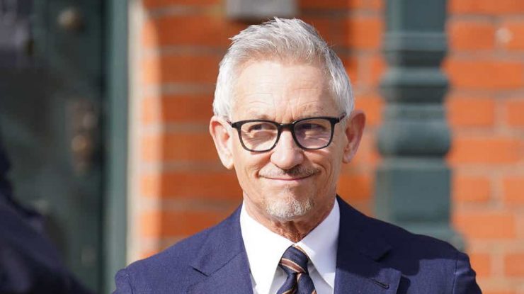 Criza de la BBC escaladează în timp ce jucătorii și vedetele îl susțin pe Gary Lineker, gazda suspendată a meciurilor de fotbal