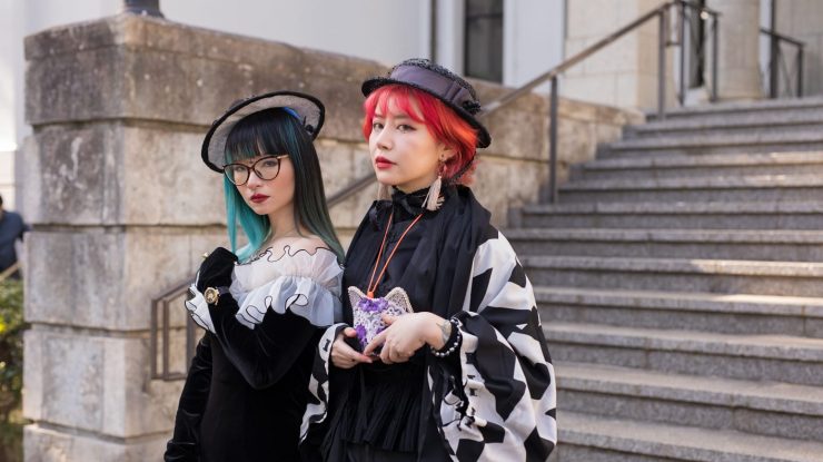 FOTO Ținute nonconformiste la Tokyo Fashion Week. Cele mai îndrăznețe street style-uri