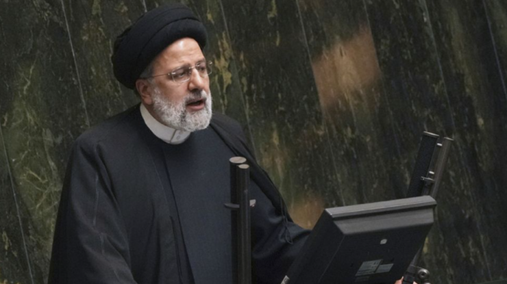 Președintele Iranului dă vina pe dușmanii străini pentru elevele otrăvite