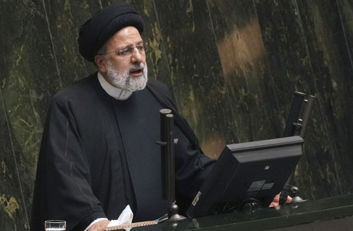 Președintele Iranului dă vina pe dușmanii străini pentru elevele otrăvite