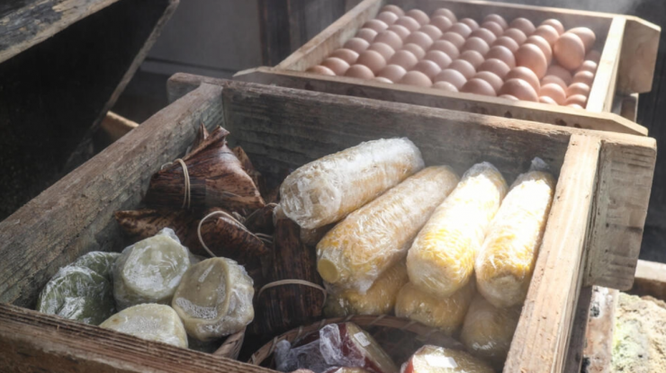 Japonezii economisesc energie electrică și gaze: gătesc în izvoarele termale naturale