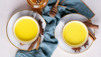 Lapte auriu: Un remediu străvechi pentru problemele pielii, răceli, detoxifiere și somn prost