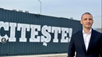 Concept educaţional original creat de Ştefan Mandachi: hub cultural şi bibliotecă ȋn container