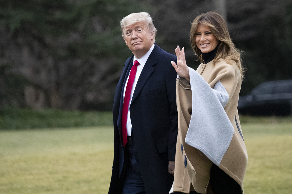 „Aceasta este problema lui”: Un fost șef de cabinet susține că Melania rămâne „departe” de Donald Trump