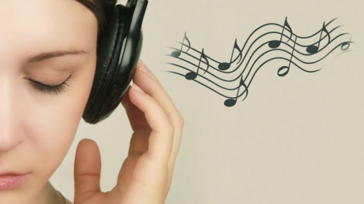 STUDIU. De ce ne trezește muzica amintiri? Ce spun oamenii de știință