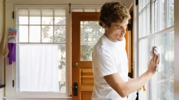 Cum poate afecta curățenia de primăvară sănătatea. Sfaturile experților pentru această activitate