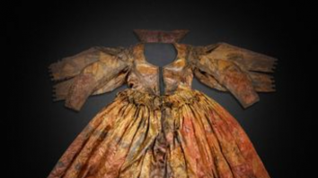 O rochie de petrecere a fost recuperată aproape intactă din interiorul unui vas care s-a scufundat în urmă cu 350 de ani