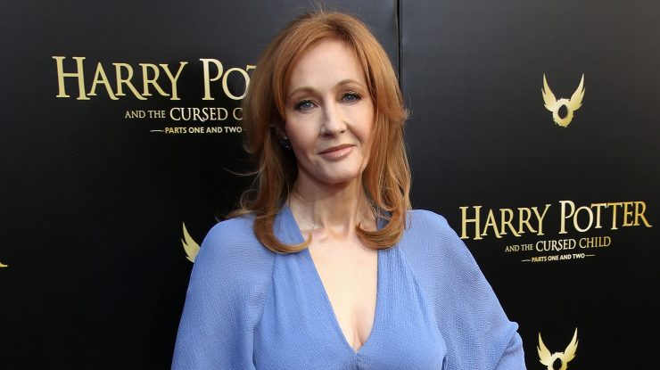 JK Rowling spune că a fost hărțuită pe un forum despre Harry Potter pe care s-a înscris sub un pseudonim