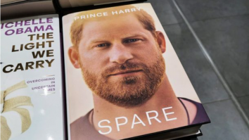 „Spare” este ținta ironiilor într-o nouă carte de parodii. Cum este descrisă Meghan Markle