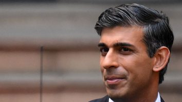 Cum ajută Marea Britanie migranții? Îi va găzdui în baze militare sau în feriboturi dezafectate