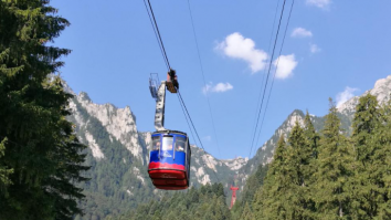 Telecabina Bușteni-Babele-Peștera: Relaxează-te la înălțime!