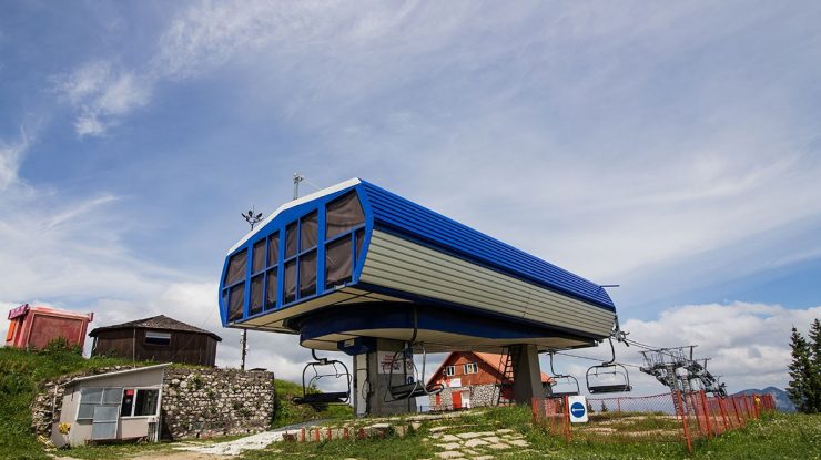 Aventură la înălțime: Telescaunul din Predeal îți oferă o experiență unică în inima naturii!