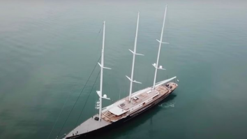 Noul iaht de jumătate de miliard de euro al lui Jeff Bezos a apărut în public, în teste pe apă, după ce construcția sa a durat cinci ani