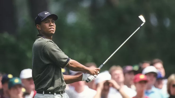 Cu cât a fost vânduta mingea de golf a lui Tiger Woods de la Masters 1997