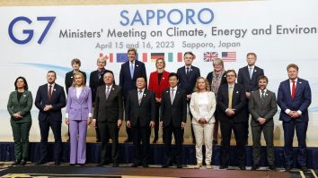 Miniștrii G7 stabilesc noi obiective majore pentru instalațiile solare și eoliene