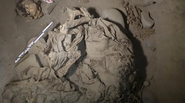 FOTO. Mumia unei adolescente a fost descoperită în Peru. Cât de veche este aceasta