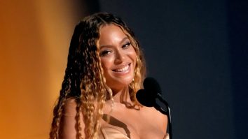 Topul pieselor din 2022. Femeile și producătorii non-binari sunt „extrem de slab reprezentați” 