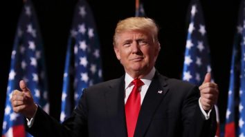 23 de meme-uri și glume despre arestarea lui Donald Trump. Ce a distribuit fiul fostului președinte