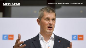 EXCLUSIV. Scandalul alegerilor prezidenţiale din 2019, nelămurit nici în 2023. Dosarele DNA din „scandalul Barna” au crescut de la unu la trei. Unul dintre aceste dosare a fost deja clasat, alte două dosare sunt în lucru în DNA. Dan Barna: „Nu există nimic cum n-a existat nici până acum”