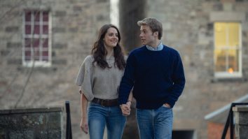 FOTO. Primele imagini din sezonul 6 „The Crown”. Cine îi joacă pe prințul William și Kate Middleton